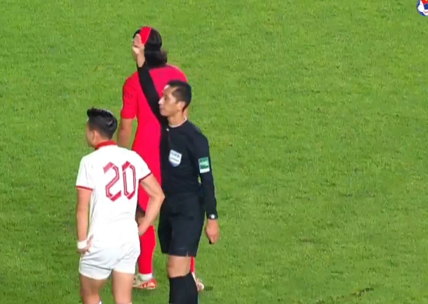 Hóa ra đây là lý do cầu thủ của Việt Nam không được xóa thẻ đỏ: Là do trọng tài chuyên môn kém, muốn nịnh nọt người Hàn