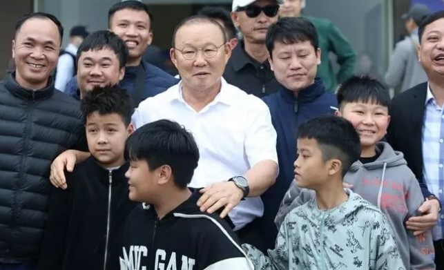 Vừa xong: HLV Park Hang Seo quay lại dẫn dắt ĐTVN, chấp nhận lương thấp