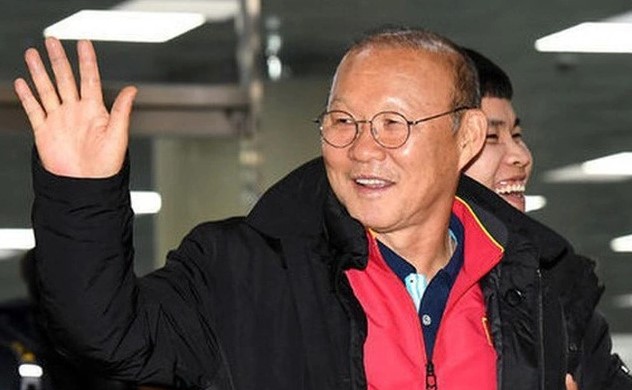 Ông Park Hang Seo làm HLV tạm quyền tuyển Việt Nam: Nhận lương bằng 1/10 HLV Troussier