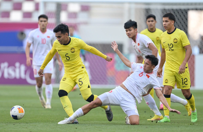 U23 Việt Nam thắng liền 2 trận nhưng chuyên gia Long Trần vẫn chê: Đá ăn rùa, thắng như này chẳng có gì mà vỗ ngực