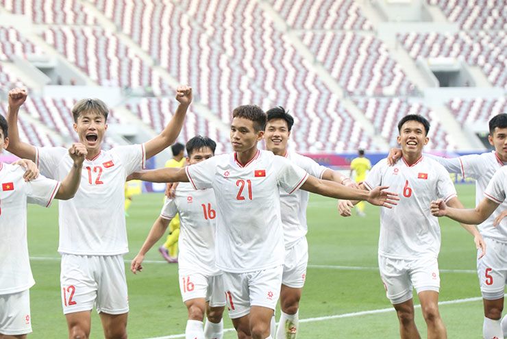 Vừa giành vé vào tứ kết, U23 Việt Nam nhận tin cực buồn: HLV Hoàng Anh Tuấn chẳng biết xoay sở thế nào